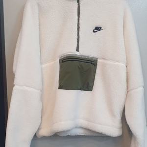 아이보리 색상 나이키 플리스 하프집업 S사이즈입니다.