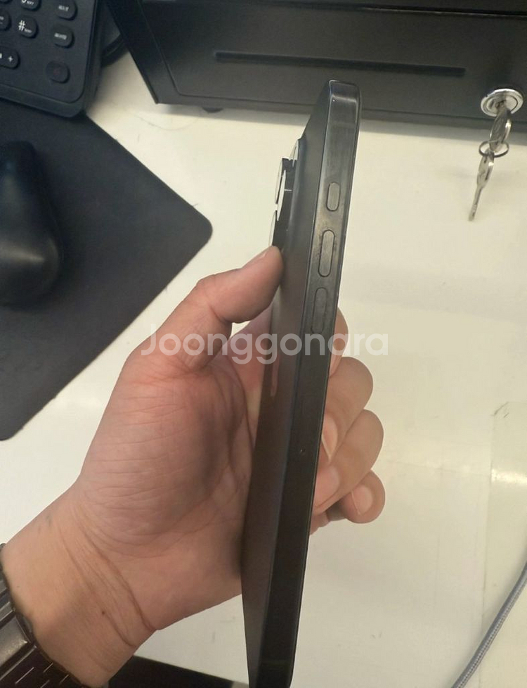 아이폰16프로맥스512gb 블랙 팝니다--8
