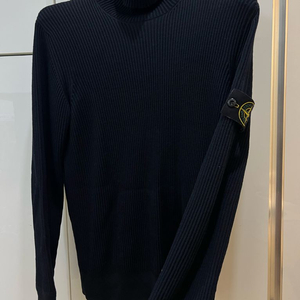 24fw 스톤아일랜드 터틀넥니트 (새상품급)