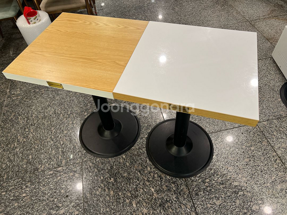 카페에서 사용하던 테이블 판매합니다--4
