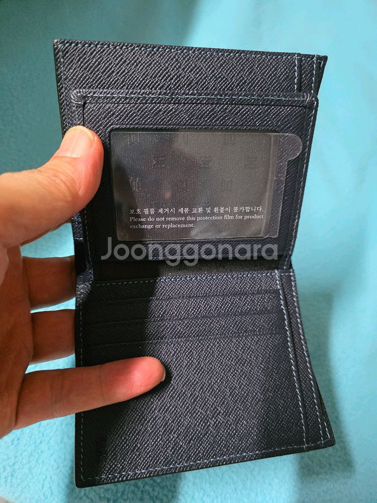 닥스 사피아노 네이비 체크 로고 장식 남성 중지갑--3