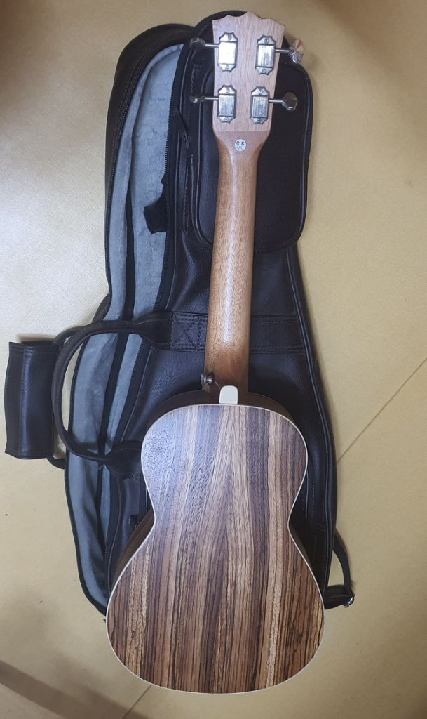 우쿠렐레 (Obong guitar Tenor) 이미지