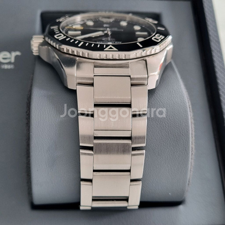 태그호이어 준신형 아쿠아레이서 43mm 검판--3
