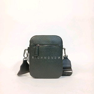 존리치몬드 X 검정색 가죽 남성 메신저백