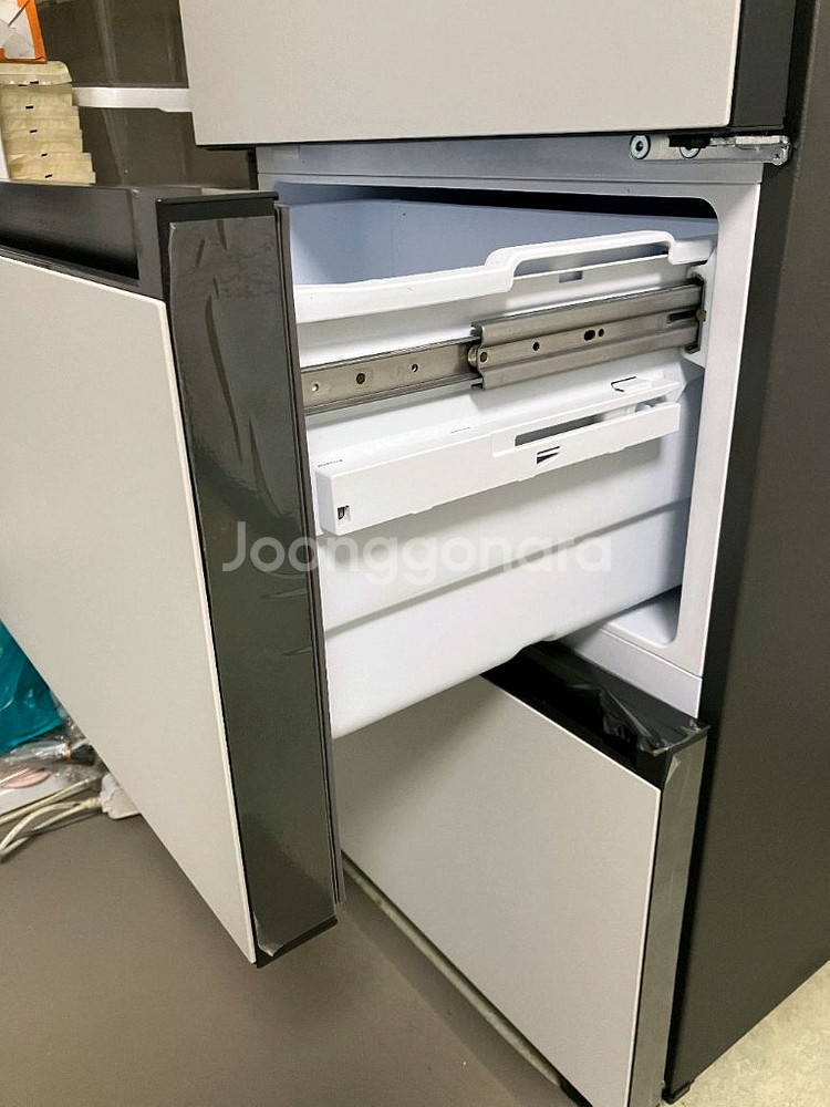 삼성전자 김치냉장고 RQ33C74C1AP 313L--4