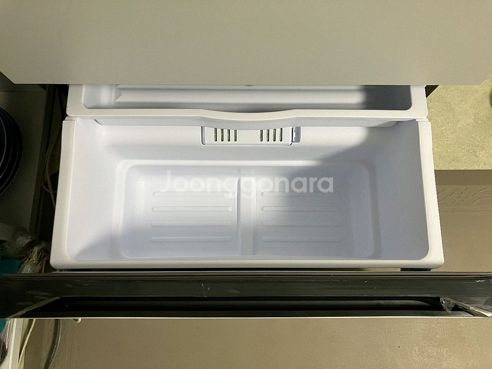 삼성전자 김치냉장고 RQ33C74C1AP 313L--5