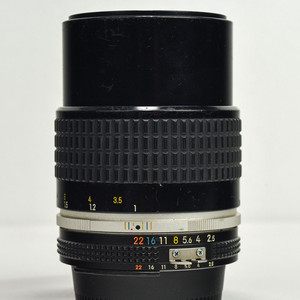 니콘 MF 105mm F2.5 AI-S 수동렌즈