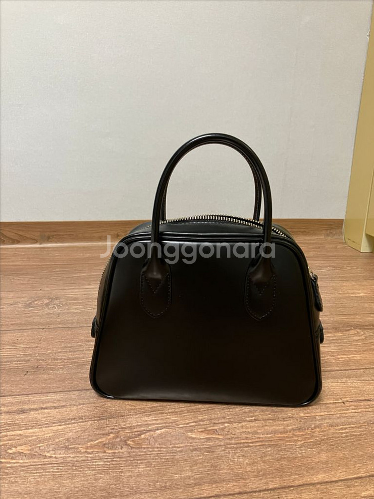 꼼데가르송 아오야마백 라운드 2호 무광--0