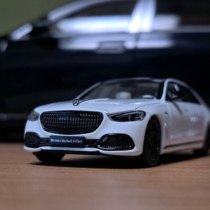 [자동차모형]벤츠 마이바흐 S680 나이트시리즈 1:6