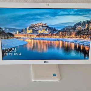 중고 깔끔하고 예쁜 LG 컴퓨터