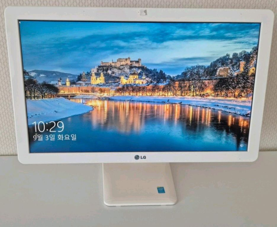 중고 깔끔하고 예쁜 LG 컴퓨터--9