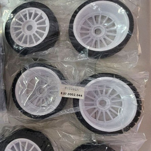 mjx7303 온로드,오프로드 타이어 팝니다