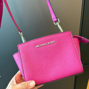 마이클 코어스 미니 크로스백