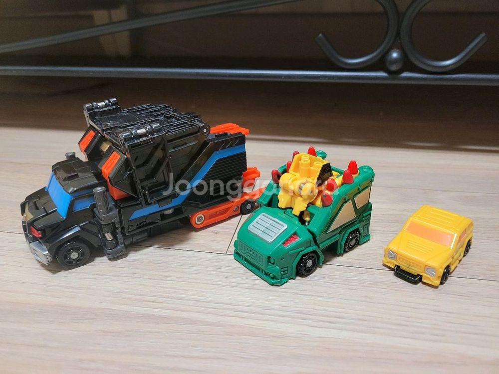 헬로카봇 썬런뱅 팝니다.--4