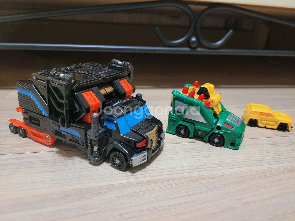 헬로카봇 썬런뱅 팝니다.--5