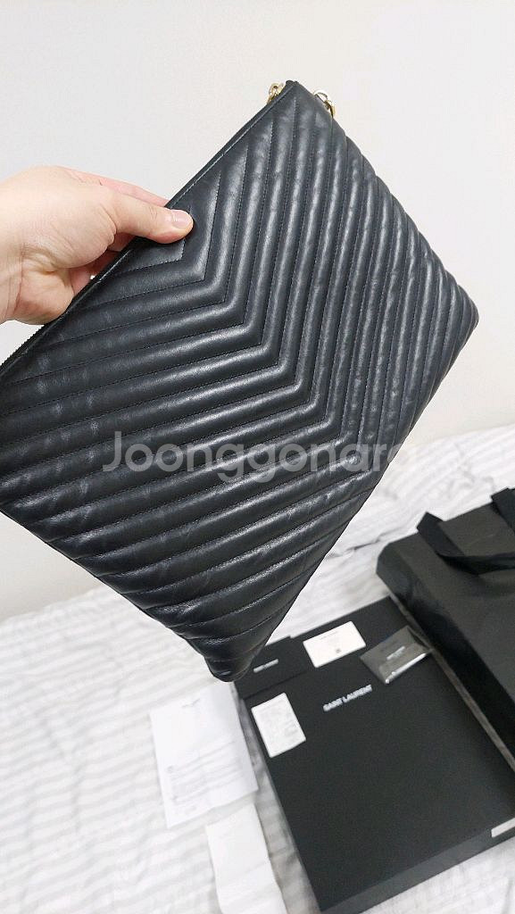 급쳐 입생로랑 클러치 정품 백화점판 싸게팔아요--3
