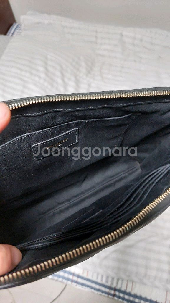 급쳐 입생로랑 클러치 정품 백화점판 싸게팔아요--6