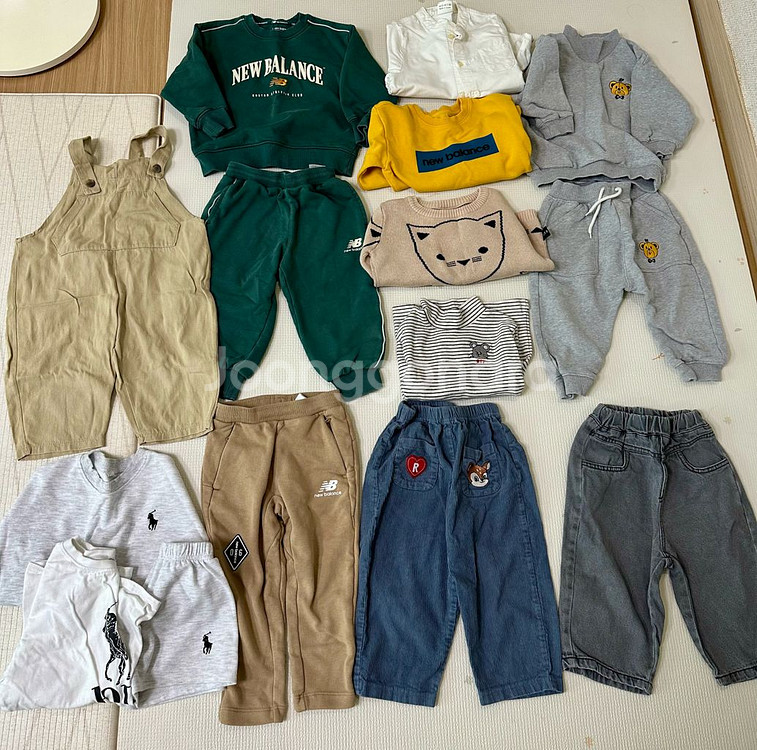 아기옷 일괄 (뉴발란스키즈 베베드피노 헉스베이비 로토등--0