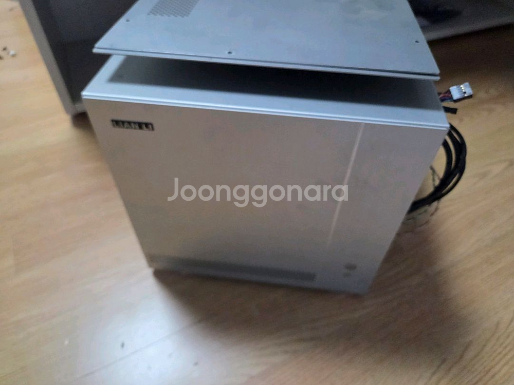 집에서 사용하던 컴퓨터 본체 케이스 팝니다~--2