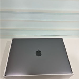 맥북에어 M1 고급형 판매합니다 (16GB 512GB)