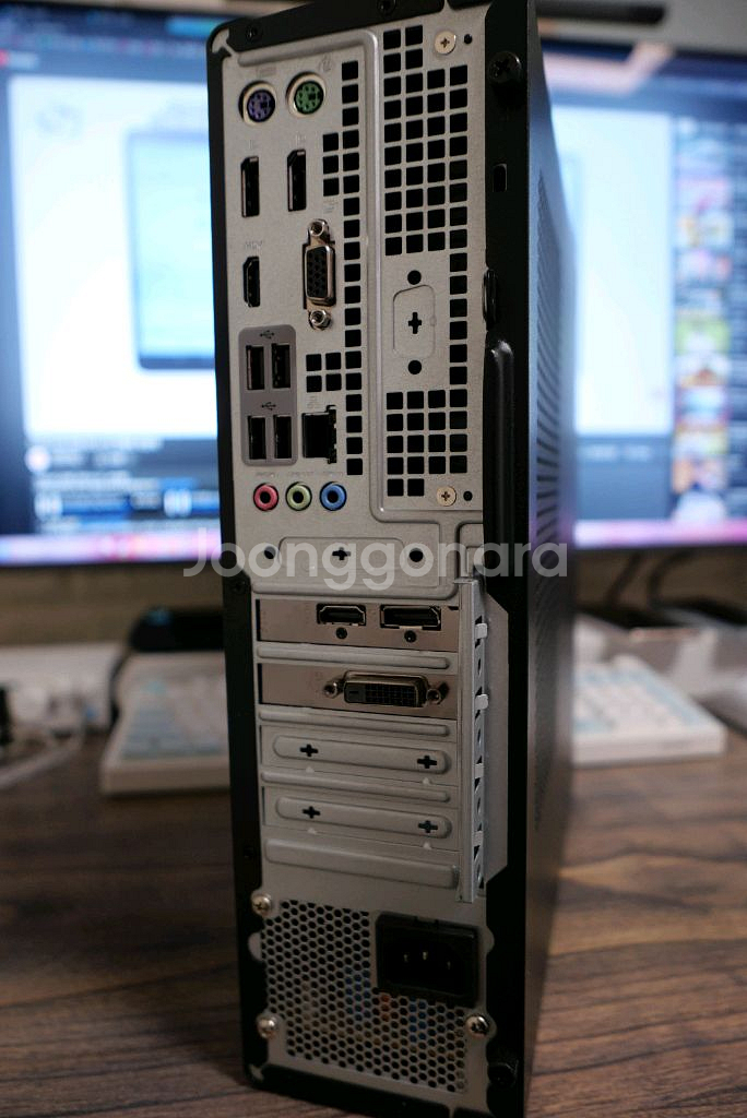 ASUS D700SE I5 13400 32GB PC--1