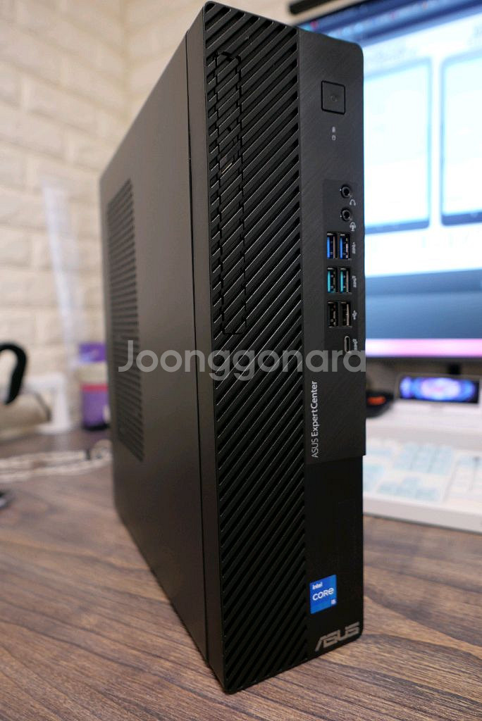 ASUS D700SE I5 13400 32GB PC--0