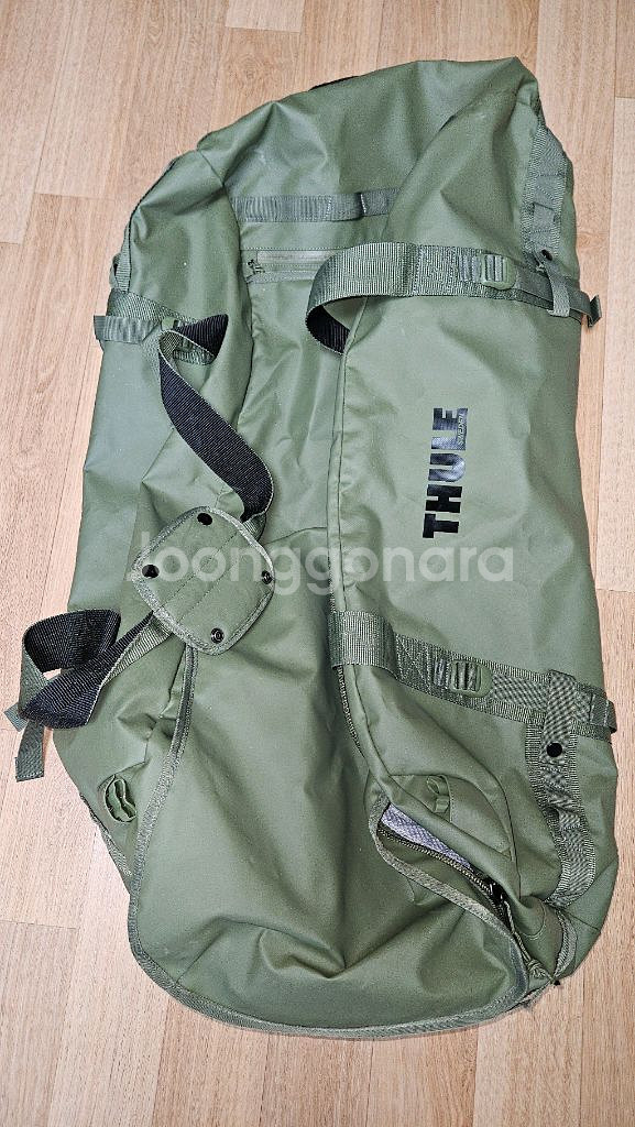 툴레 캐즘 130L 캠핑 여행 등산 등 가방 거의새것--0