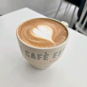 pcx125 25년식 구합니다