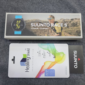 (미개봉)새상품 순토 레이스S 티타늄 코트니