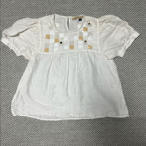 끌로에 화이트 블라우스 정품