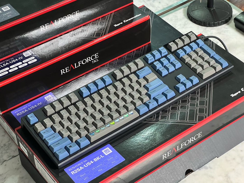 리얼포스 R2 저소음 APC 균등 45g 이미지