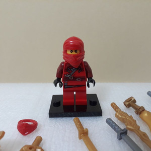레고 닌자고 카이 ,무기