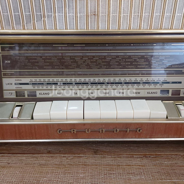 독일 그룬딕 3165타입 진공관 라디오--3