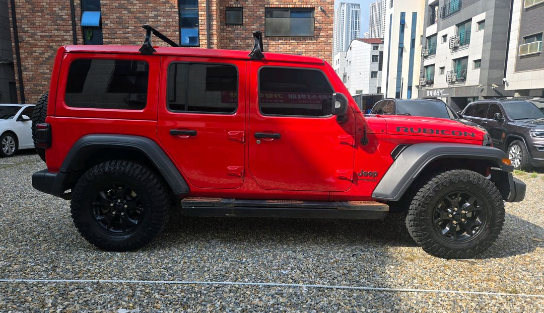 랭글러 JL 4도어 2.0 터보 4WD 루비콘 파워탑 이미지