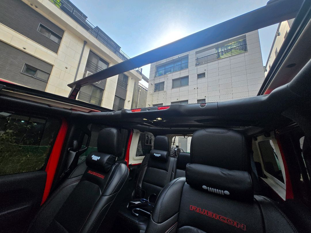 랭글러 JL 4도어 2.0 터보 4WD 루비콘 파워탑 이미지