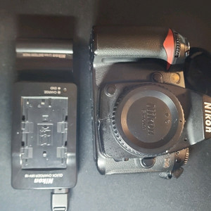 D90 카메라, 배터리, 충전기