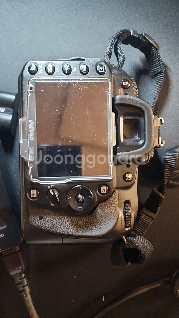 D90 카메라, 배터리, 충전기--2