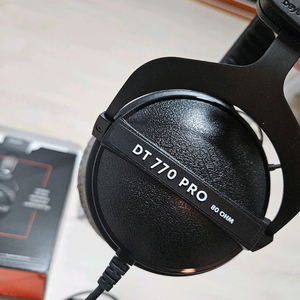 DT770 PRO 80옴 S급 판매 합니다.