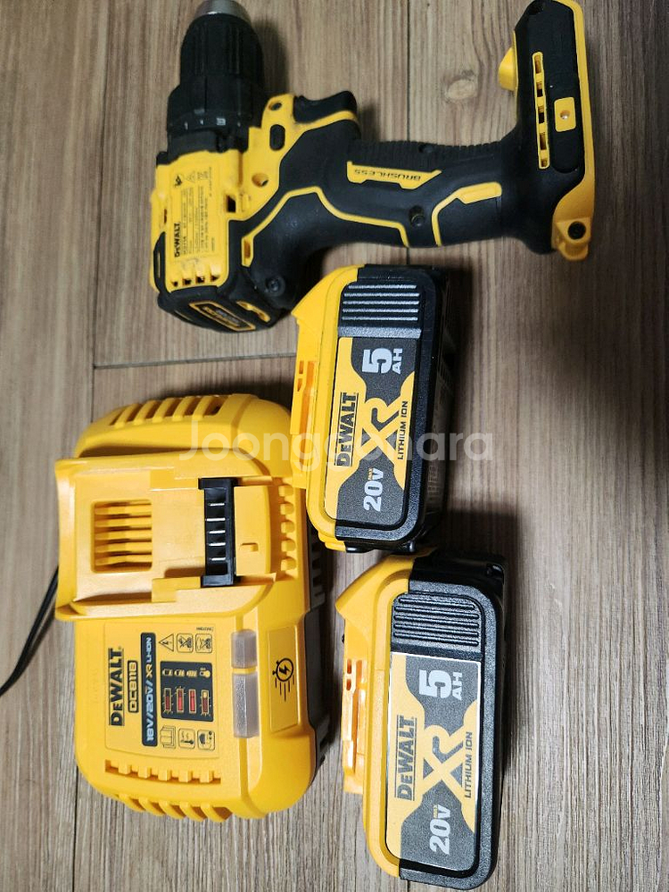 디월트dcd708 드릴셋트--1