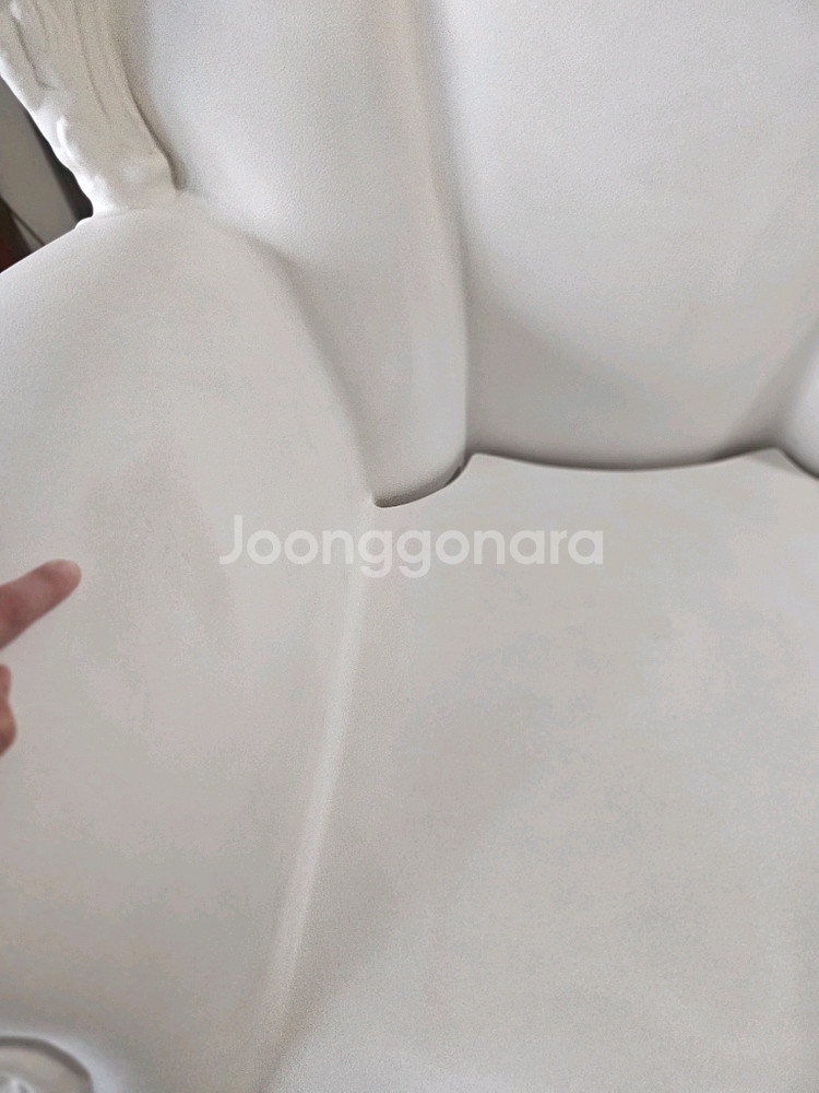 정품)마지스 프로스트 체어 1인용 소파 화이트--8