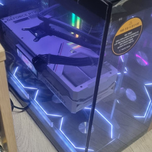 RTX 4080 SUPER VULCAN WHITE