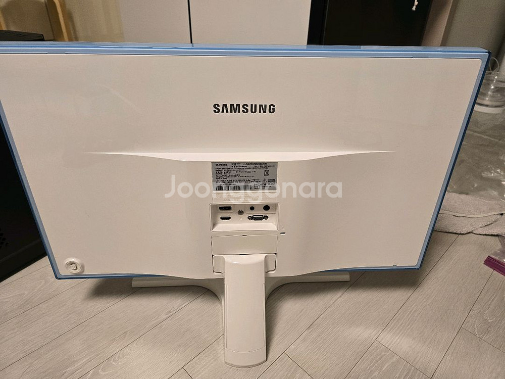 삼성 모니터 27인치 무선충전기능 탑재--1