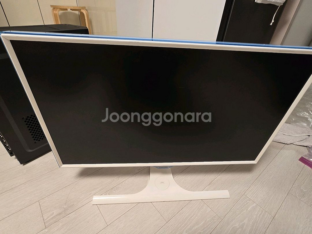 삼성 모니터 27인치 무선충전기능 탑재--0