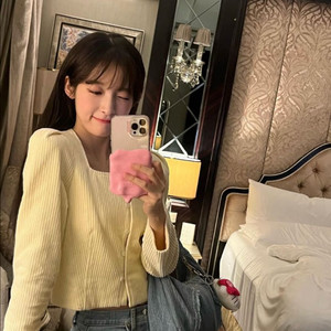 마론에디션 코듀로이 블라우스 오마이걸 아린 착용