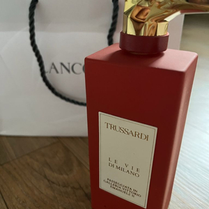 르비디밀라노 비토리오 에마누엘레II 100ml 팝니다.
