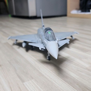 1/48 스케일 유로파이터 전투기 프라모델 판매합니다.
