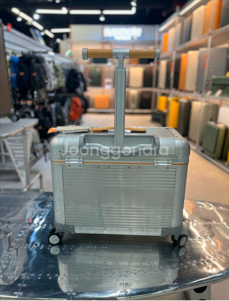 2025년 신제품 로우로우캐리어 ALU 44L / 17--4