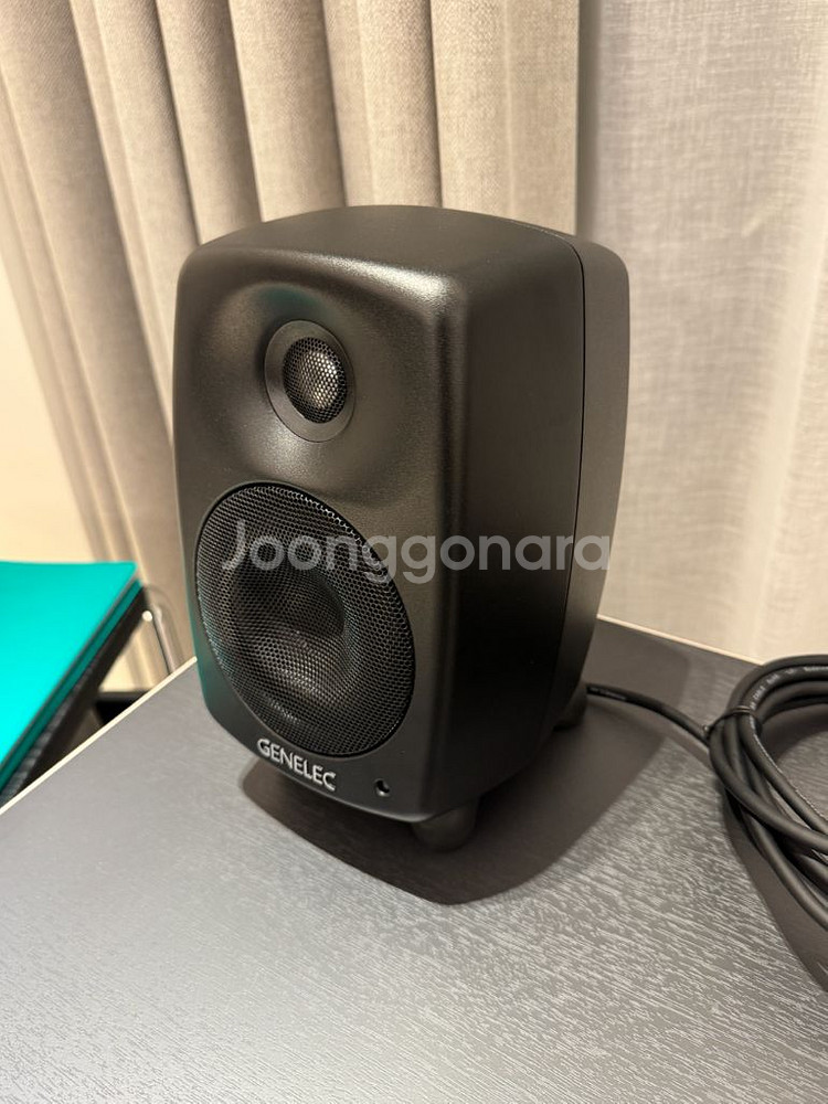 제네렉 G2 스피커 1조--0