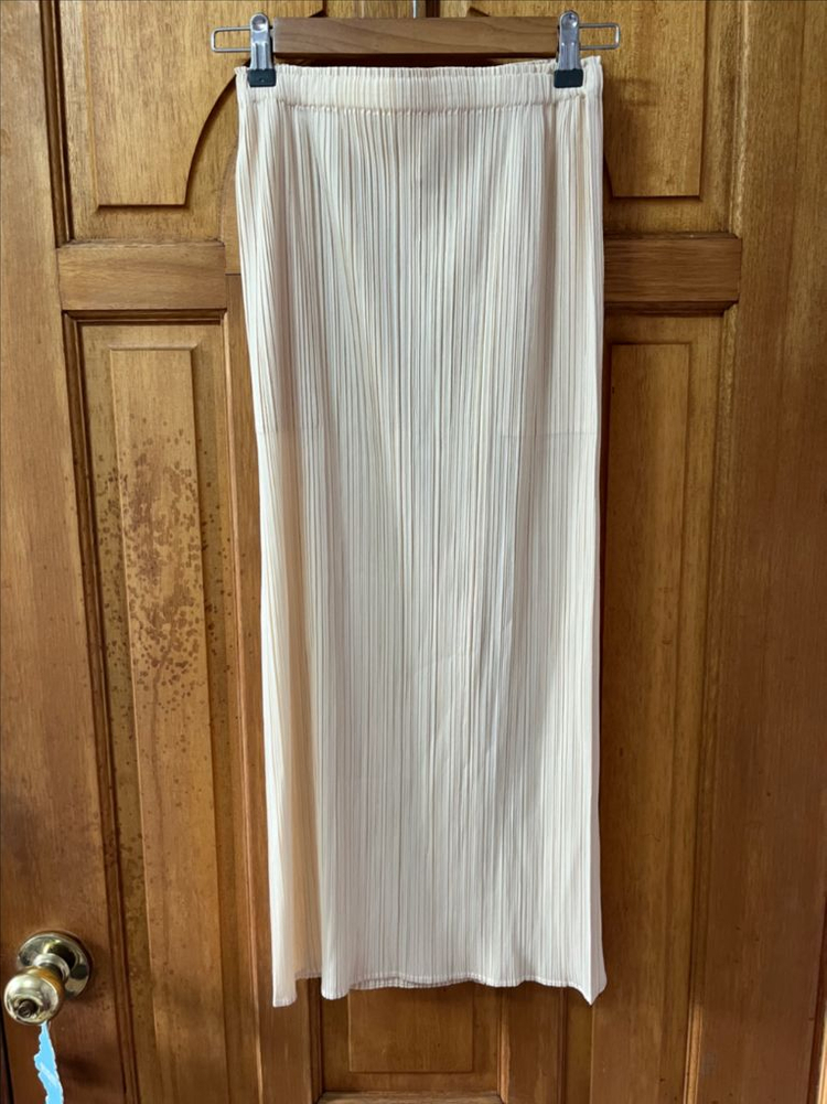 플리츠플리즈 뉴컬러풀3 스커트 라이트베이지--1