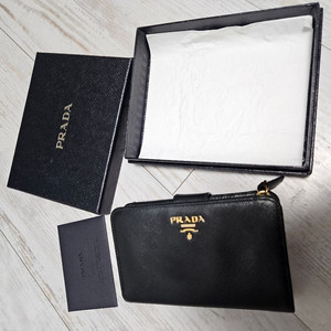 프라다 사피아노 중지갑 블랙